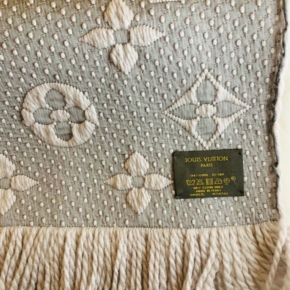 Louis Vuitton Logomania Scarf in Pearl Grey - Picture 2 of 5